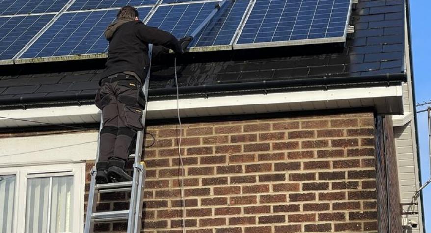 Empire Electrical Doncaster - Solar panel Maintenance